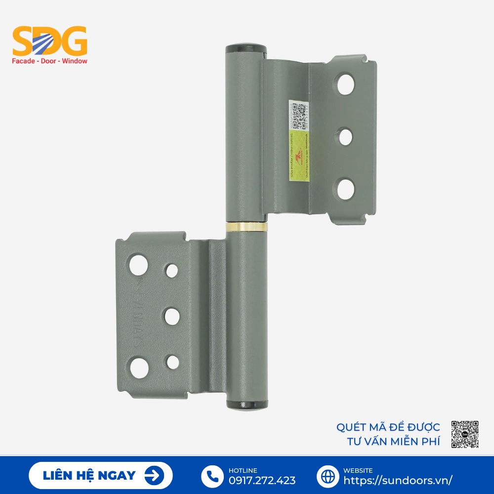 Bản lề 3D cho phép điều chỉnh theo ba chiều linh hoạt, dễ căn chỉnh cánh cửa sau lắp đặt, mang lại độ kín khít và vận hành tối ưu.