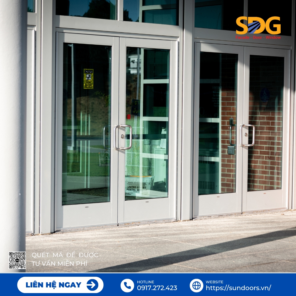 Mẫu cửa nhôm Xingfa 2 cánh giá rẻ đang được ưa chuộng nhờ sự gọn nhẹ, tiện lợi và giá thành cạnh tranh cho mọi gia đình.