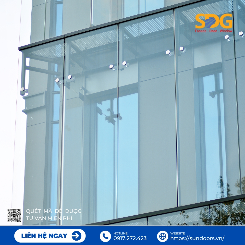 Giải pháp thiết kế kích thước vách kính mặt dựng phù hợp với nhà phố và tòa nhà thương mại.